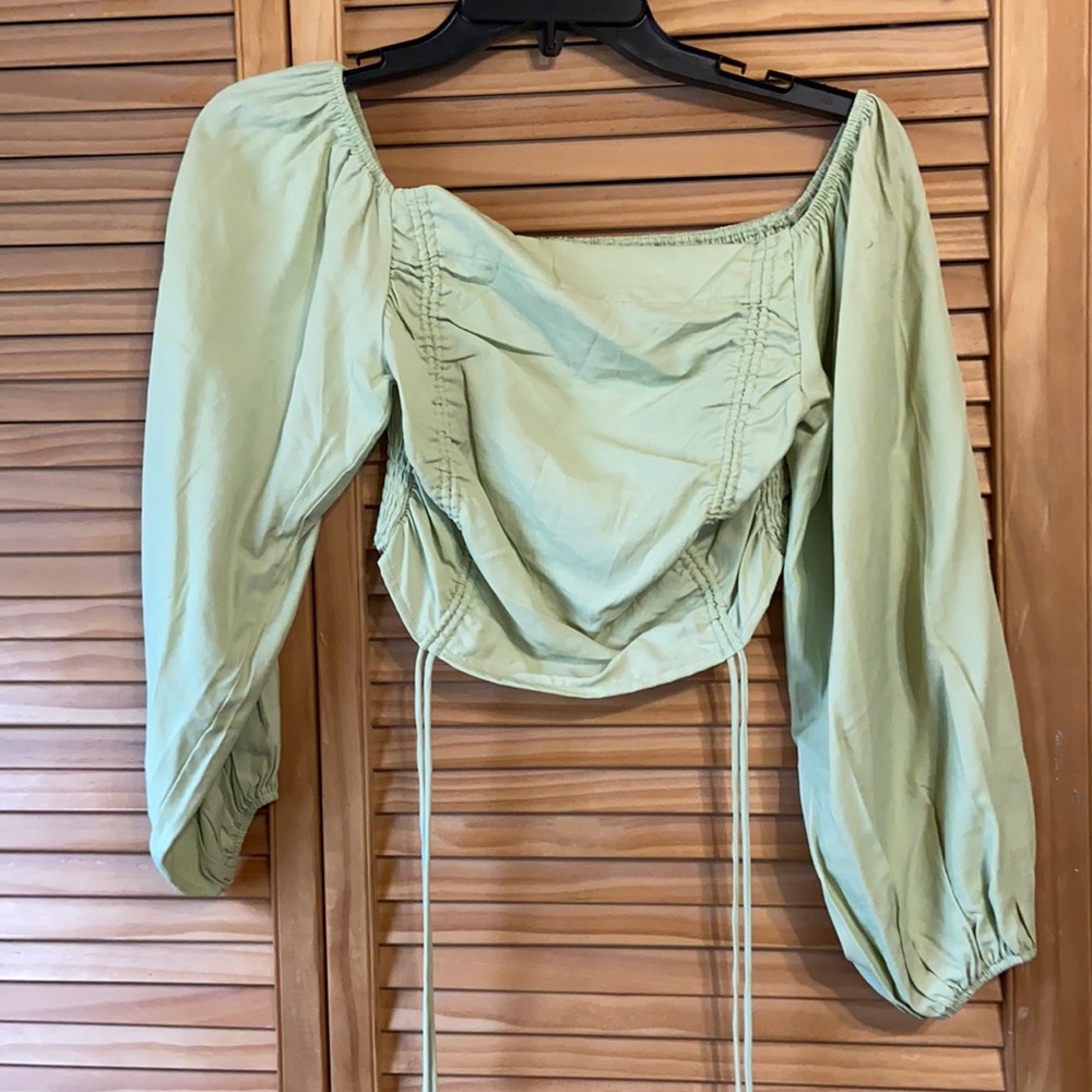 Balloon Sleeve Crop Top